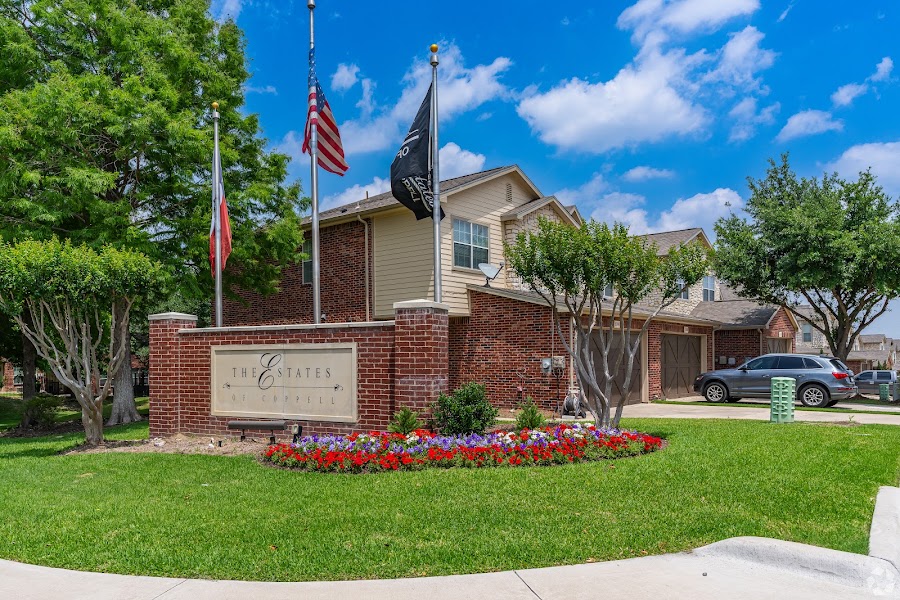 Estates of Coppell apartments at 253 Club Circle, Coppell, TX