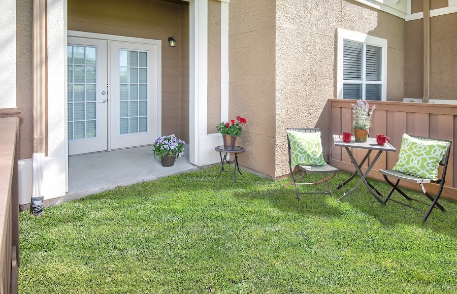 Estancia at Ridgeview Ranch apartments at 10200 Independence Pkwy, Plano, TX