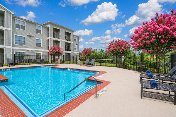 Saint Augustine Estates apartments at 2222 N Saint Augustine Dr, Dallas, TX