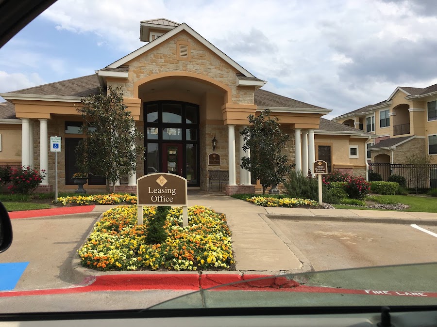 Red Oak Town Village apartments at 200 S Ryan Dr, Red Oak, TX