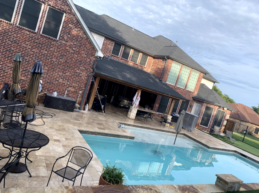 Carpenter Cove apartments at 4312 Carpenter Ave, Dallas, TX
