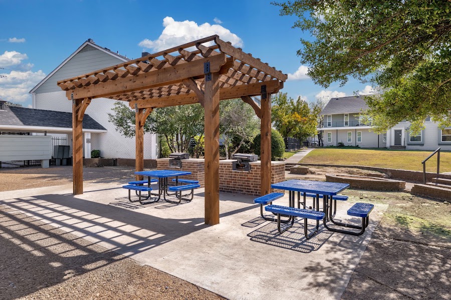 Andora apartments at 3305 Linda Dr, Dallas, TX