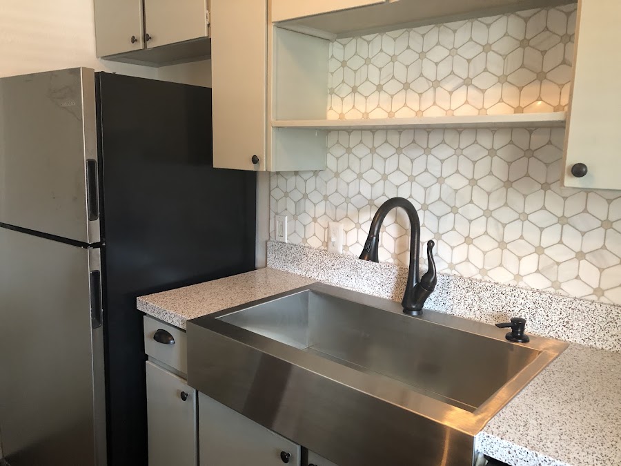 Apple apartments at 3005 W Walnut Hill Ln, Irving, TX