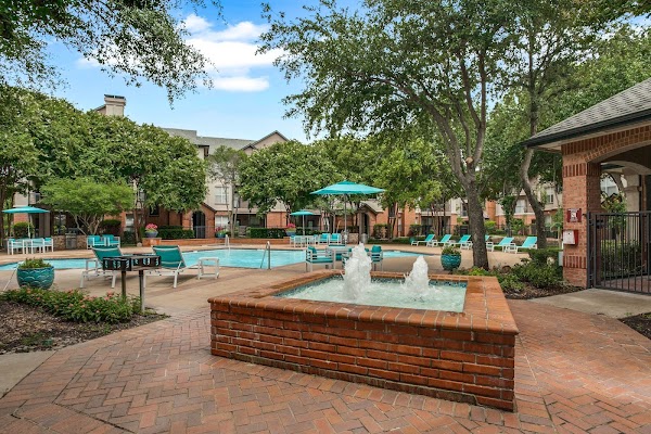 Arboretum Estates apartments at 411 Buckingham Rd, Richardson, TX