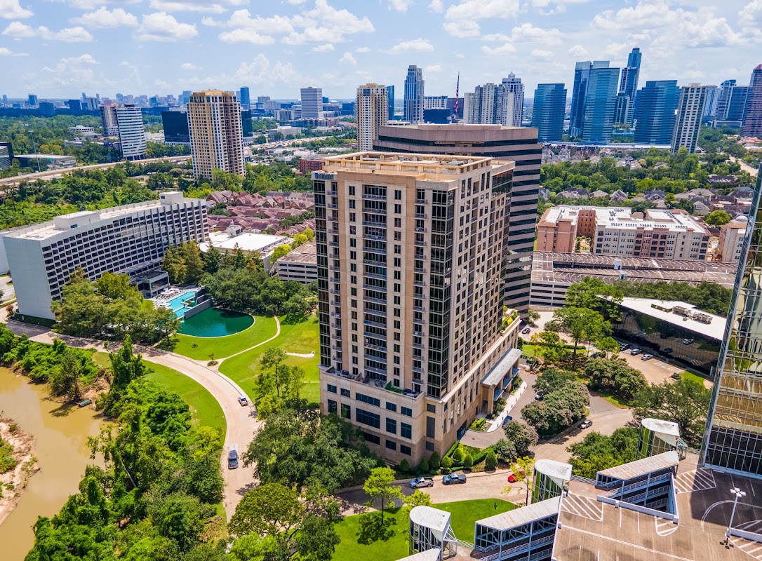 7 Riverway apartments at 7 Riverway, Houston, TX
