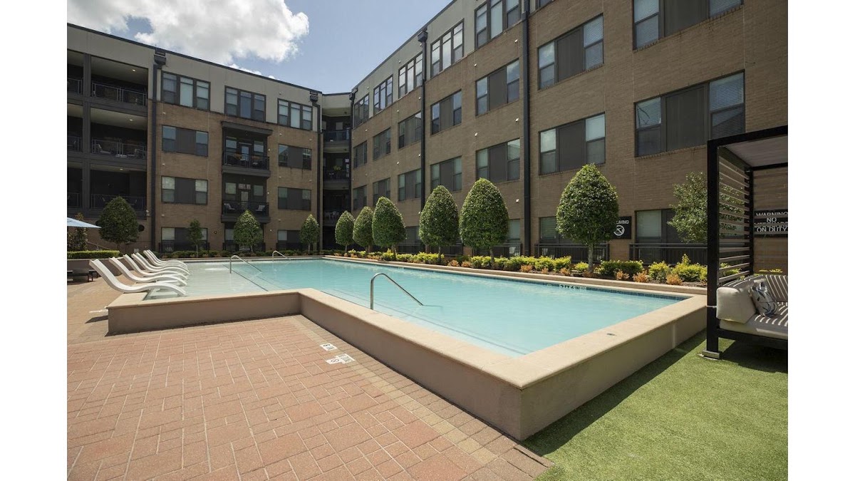 The Briscoe River Oaks apartments at 2121 Mid Lane St, Houston, TX