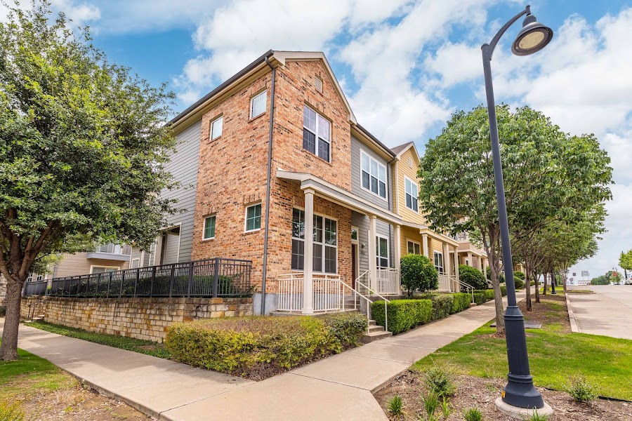 Scotch Creek/Sycamore Park apartments at 3211 Scotch Creek Rd, Coppell, TX
