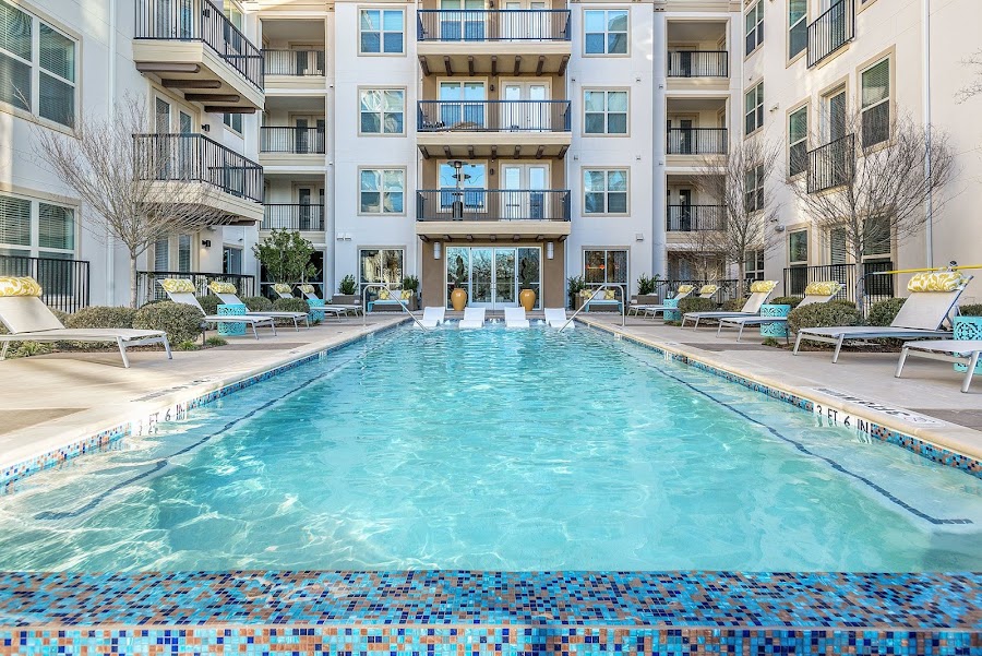 Monaco on the Trail apartments at 3003 Carlisle St, Dallas, TX