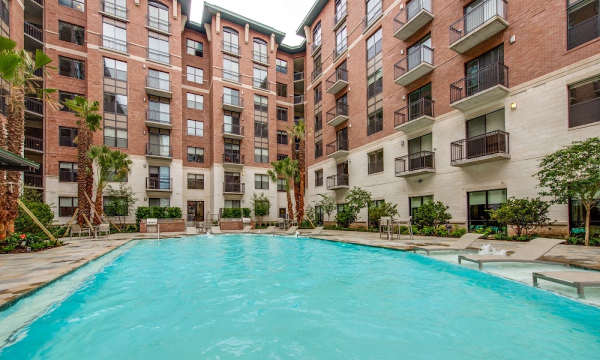 500 Crawford apartments at 500 Crawford St, Houston, TX