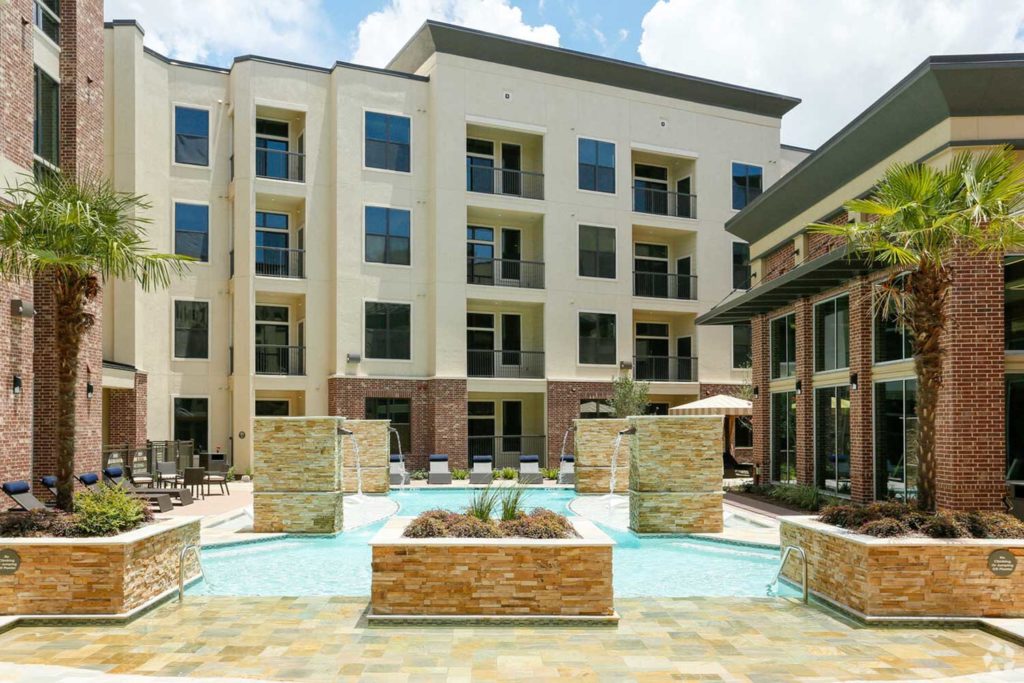 2626 Fountain View apartments at 2626 Fountain View Dr, Houston, TX