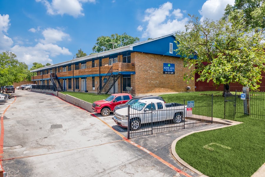 Boulder Ridge apartments at 3130 Springwood Lane, Dallas, TX