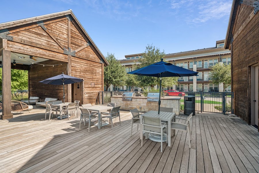 Boat House I apartments at 2875 Painted Lake Circle, The Colony, TX