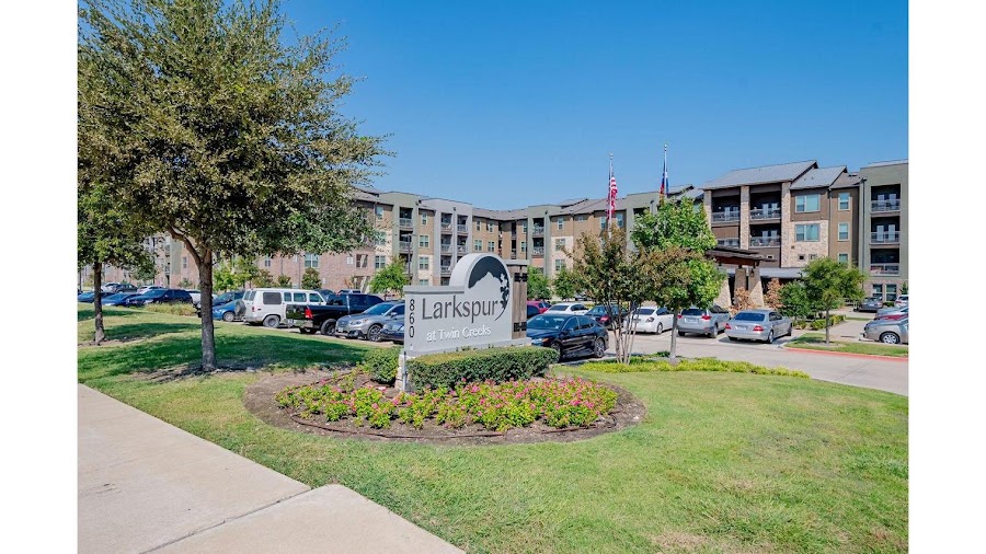Larkspur at Twin Creeks apartments at 860 Junction Dr, Allen, TX
