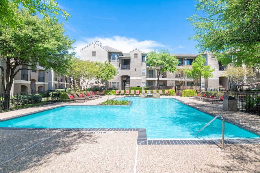 Briargrove at Vail apartments at 3939 Briargrove Ln, Dallas, TX