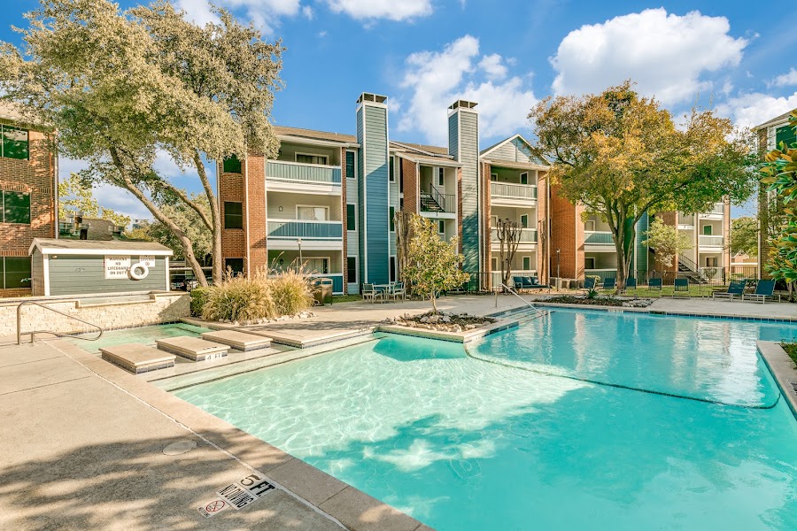 Brookfield apartments at 4060 Preferred Pl, Dallas, TX