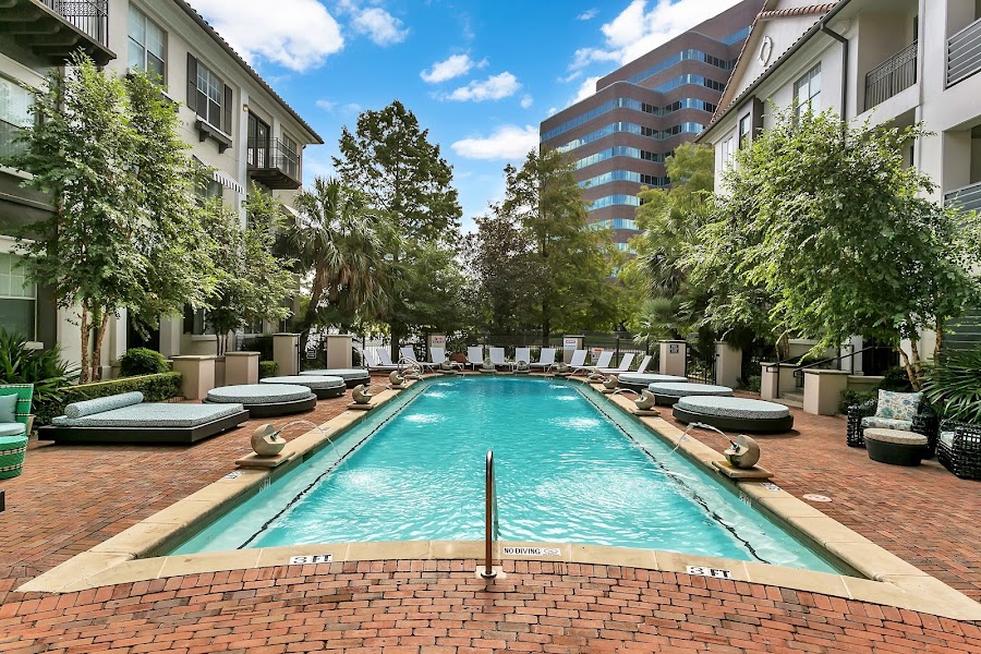 Alesio Urban Center Villas apartments at 385 E Las Colinas Blvd, Irving, TX