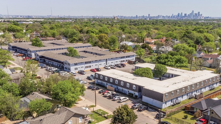 Cedar Square apartments at 404 Andrews St, Dallas, TX
