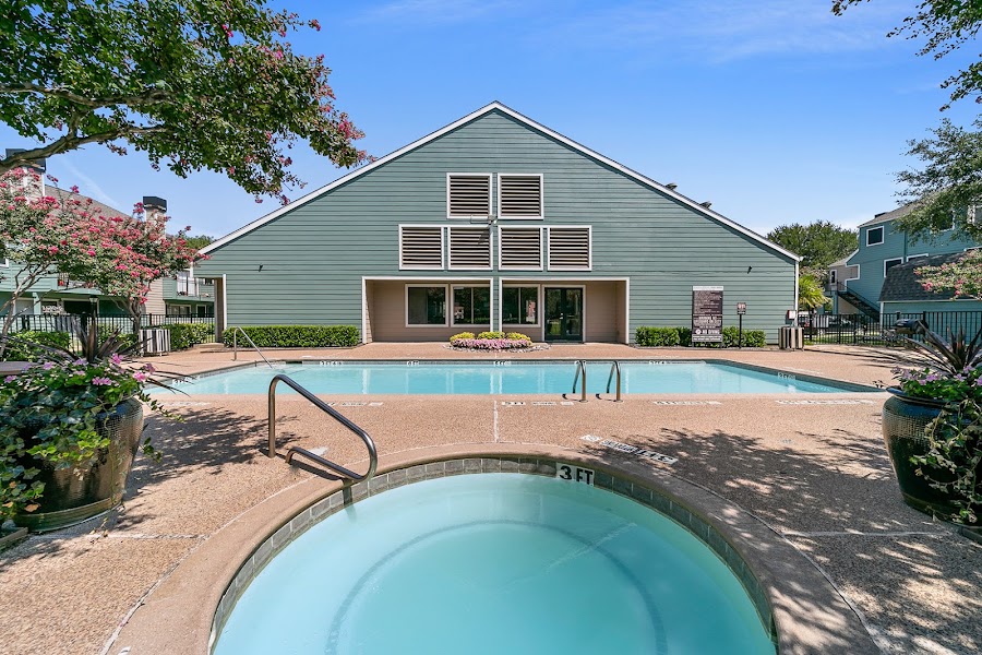 Colinas Pointe apartments at 4300 Rainier St, Irving, TX