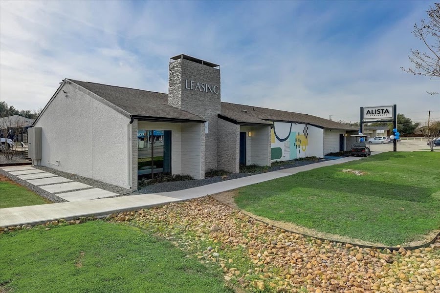 Alista Flats apartments at 10062 Royal Ln, Dallas, TX
