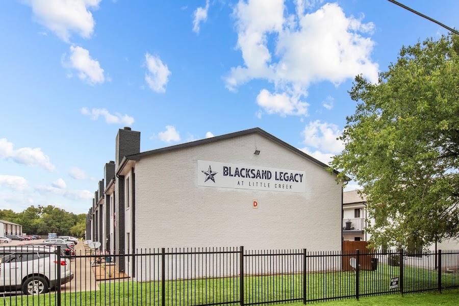Little Creek apartments at 151 E Little Creek Rd, Cedar Hill, TX