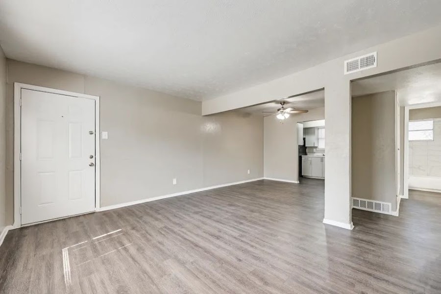 Vista Verde apartments at 2901 Live Oak Dr, Mesquite, TX