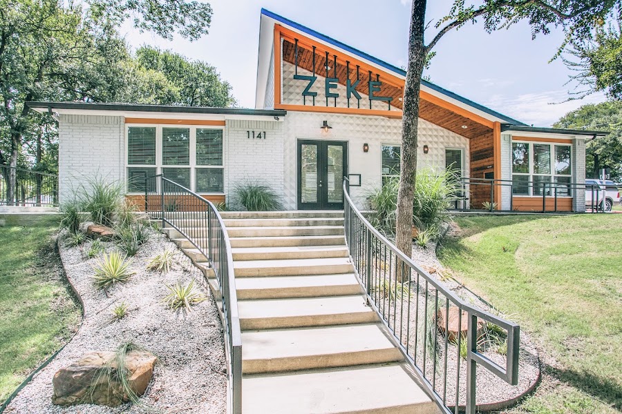 Zeke apartments at 1141 Easton Road, Dallas, TX