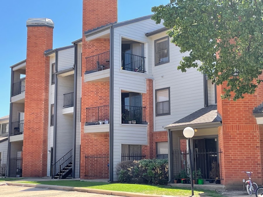 Heritage at Valley Ranch apartments at 9805 N MacArthur Blvd, Irving, TX