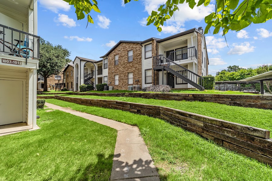 Falls apartments at 9797 Bruton Rd, Dallas, TX