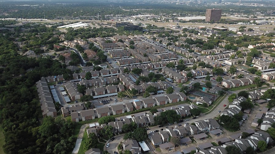 Bosque Estates apartments at 9655 Chimney Hill Ln, Dallas, TX