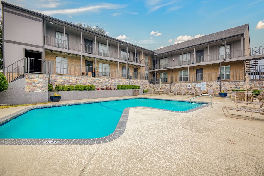 Fox Hills apartments at 8783 Ferndale Rd, Dallas, TX
