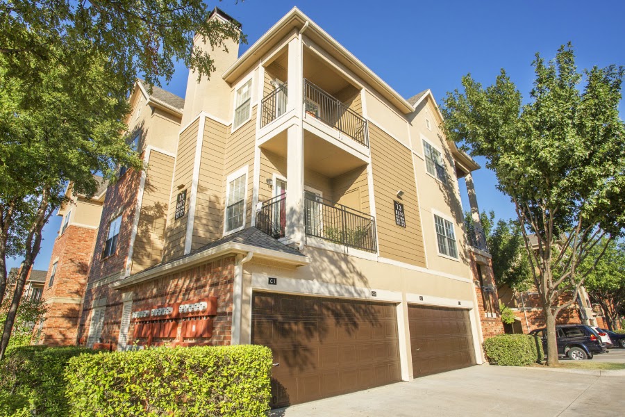 Verandah at Valley Ranch apartments at 8600 Valley Ranch Pkwy W, Irving, TX
