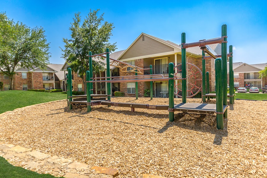 Hebron Trails apartments at 1109 E Hebron Pkwy, Carrollton, TX