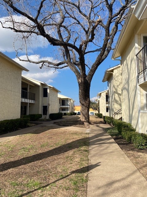 Highlands of Duncanville apartments at 715 Hustead St, Duncanville, TX