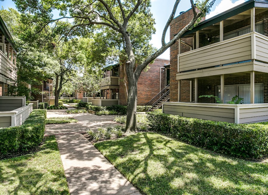 Hill in the Village apartments at 5787 Caruth Haven Ln, Dallas, TX