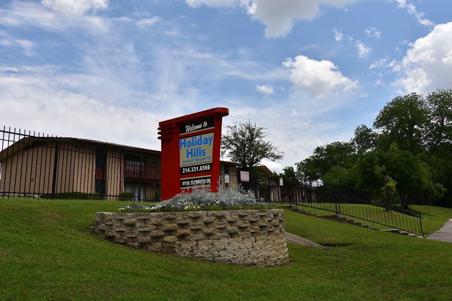 Holiday Hills II apartments at 2405 Bahama Dr, Dallas, TX