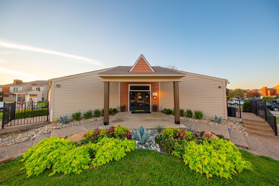 Huntington Circle apartments at 409 W Round Grove Rd, Lewisville, TX
