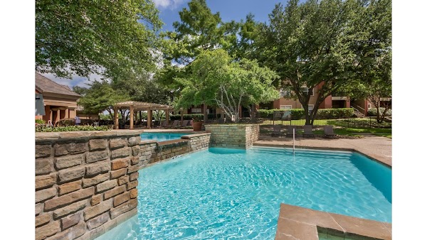 Jefferson Place apartments at 6306 N MacArthur Blvd, Irving, TX