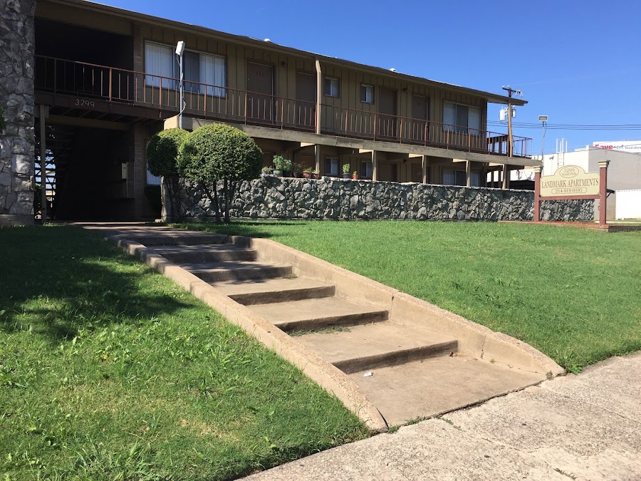 Landmark apartments at 3299 S Polk St, Dallas, TX