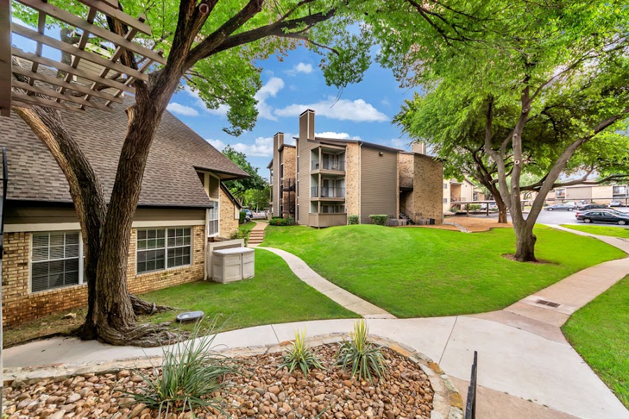 River Park at the Galleria apartments at 14100 Montfort Dr, Dallas, TX