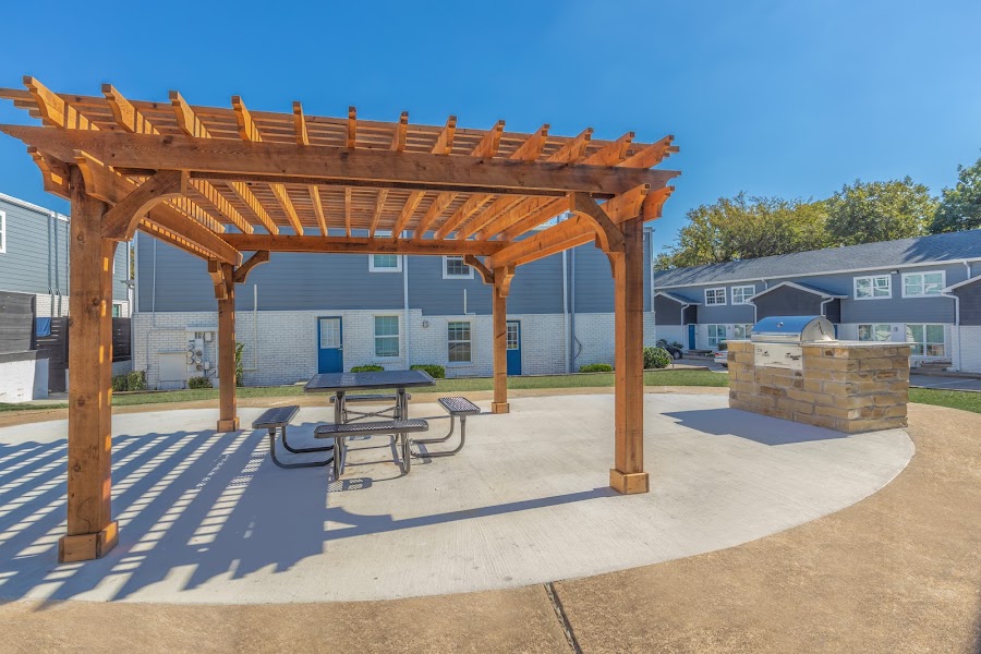 Casas Unicas apartments at 2728 N Buckner Blvd, Dallas, TX