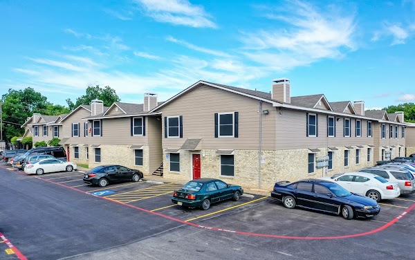 Oakwood Place apartments at 4950 Wadsworth Dr, Dallas, TX