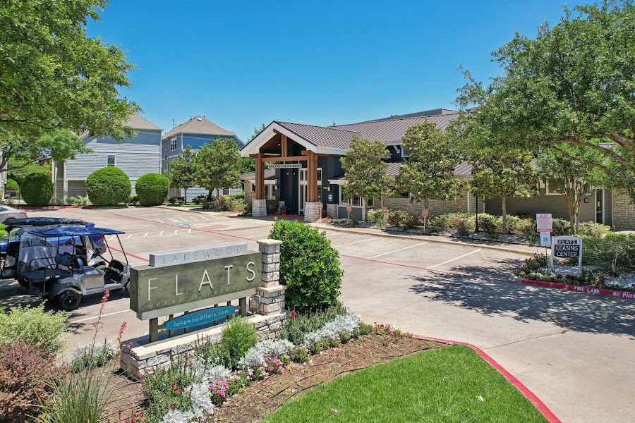 Park Glen apartments at 7425 La Vista Dr., Dallas, TX