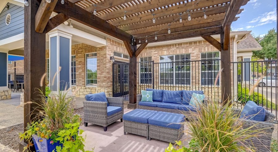 Parkways on Prairie Creek apartments at 2530 Sara Jane Pkwy, Grand Prairie, TX