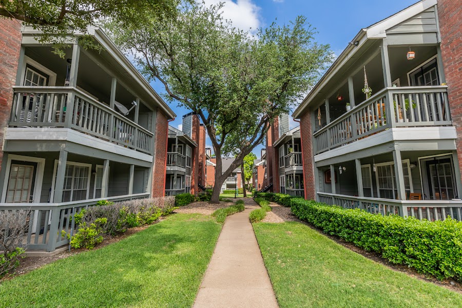 Pear Ridge apartments at 4753 Old Bent Tree Ln, Dallas, TX