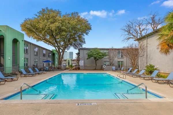 Entro at Midtown apartments at 5535 Harvest Hill Rd, Dallas, TX