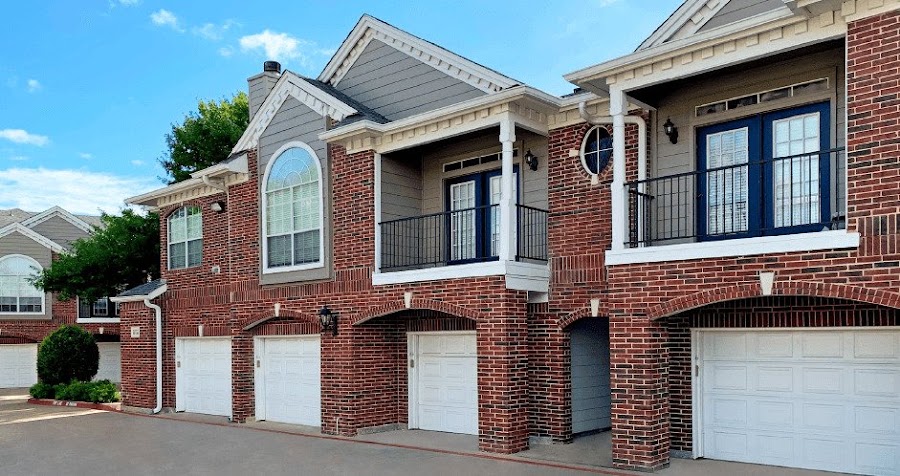 Preston Bridge apartments at 14455 Preston Rd, Dallas, TX