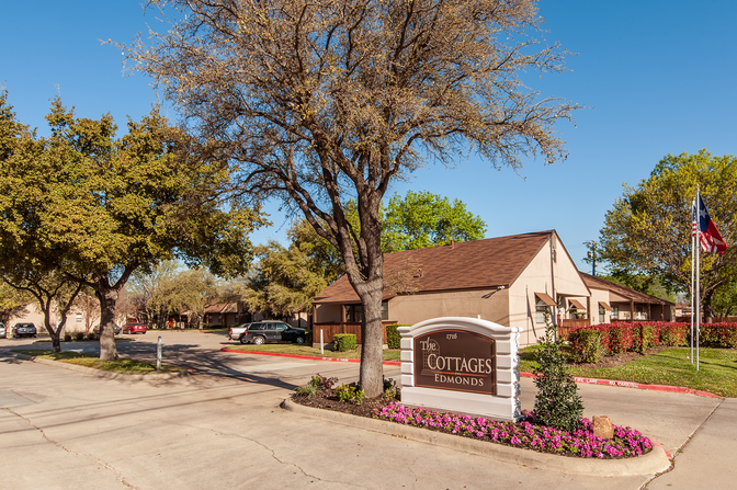 Cottages on Edmonds apartments at 1716 S Edmonds Ln, Lewisville, TX