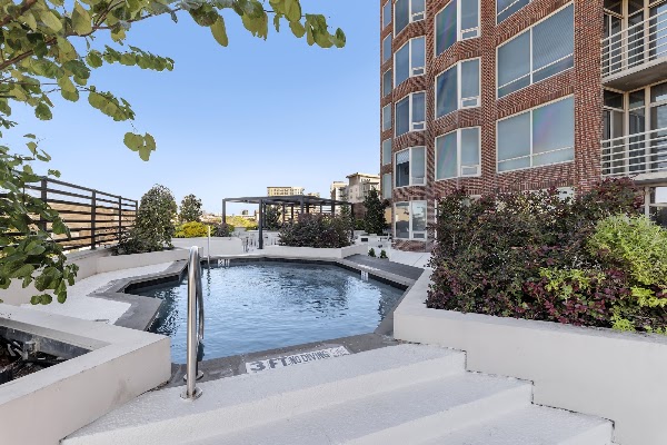 Gables Uptown Tower apartments at 3227 McKinney Ave, Dallas, TX