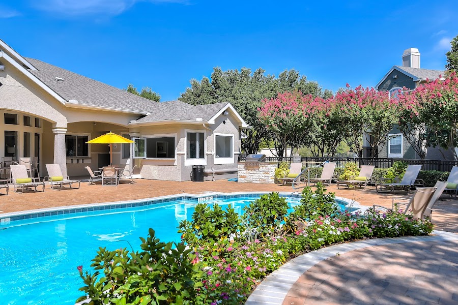 Sheridan Park at Spring Creek apartments at 2001 E Spring Creek Pkwy, Plano, TX