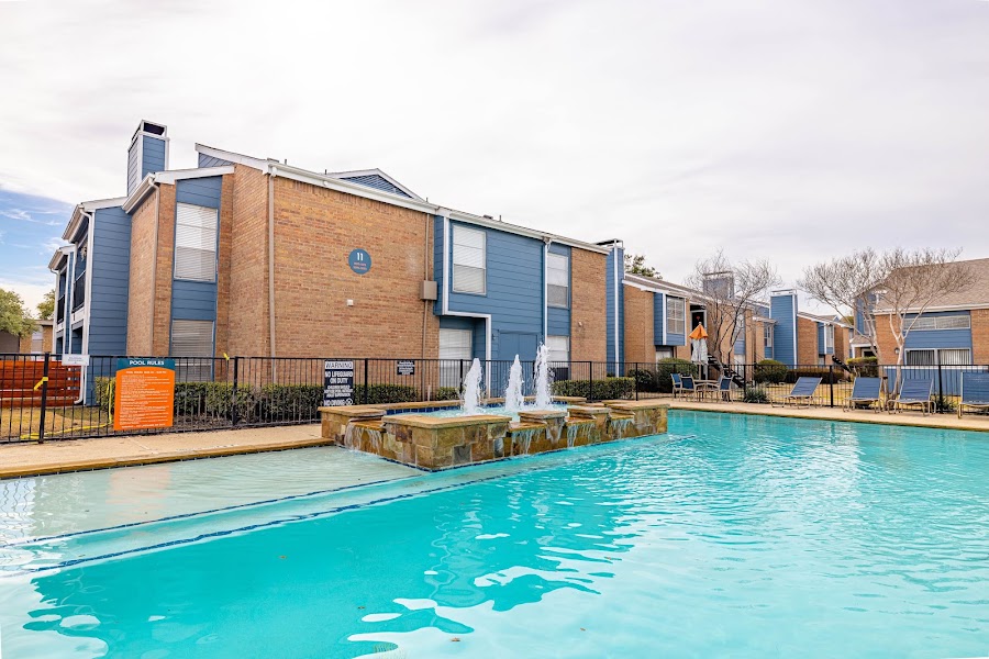 Sonoma at Hillcrest apartments at 7050 Arapaho Rd, Dallas, TX